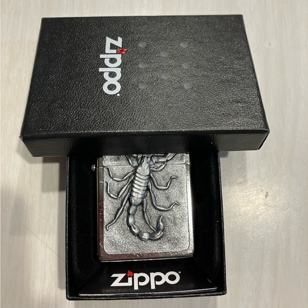 Silver Scorpion Relief Lighter - Black